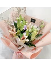  BL08-Pink Lily Bouquet